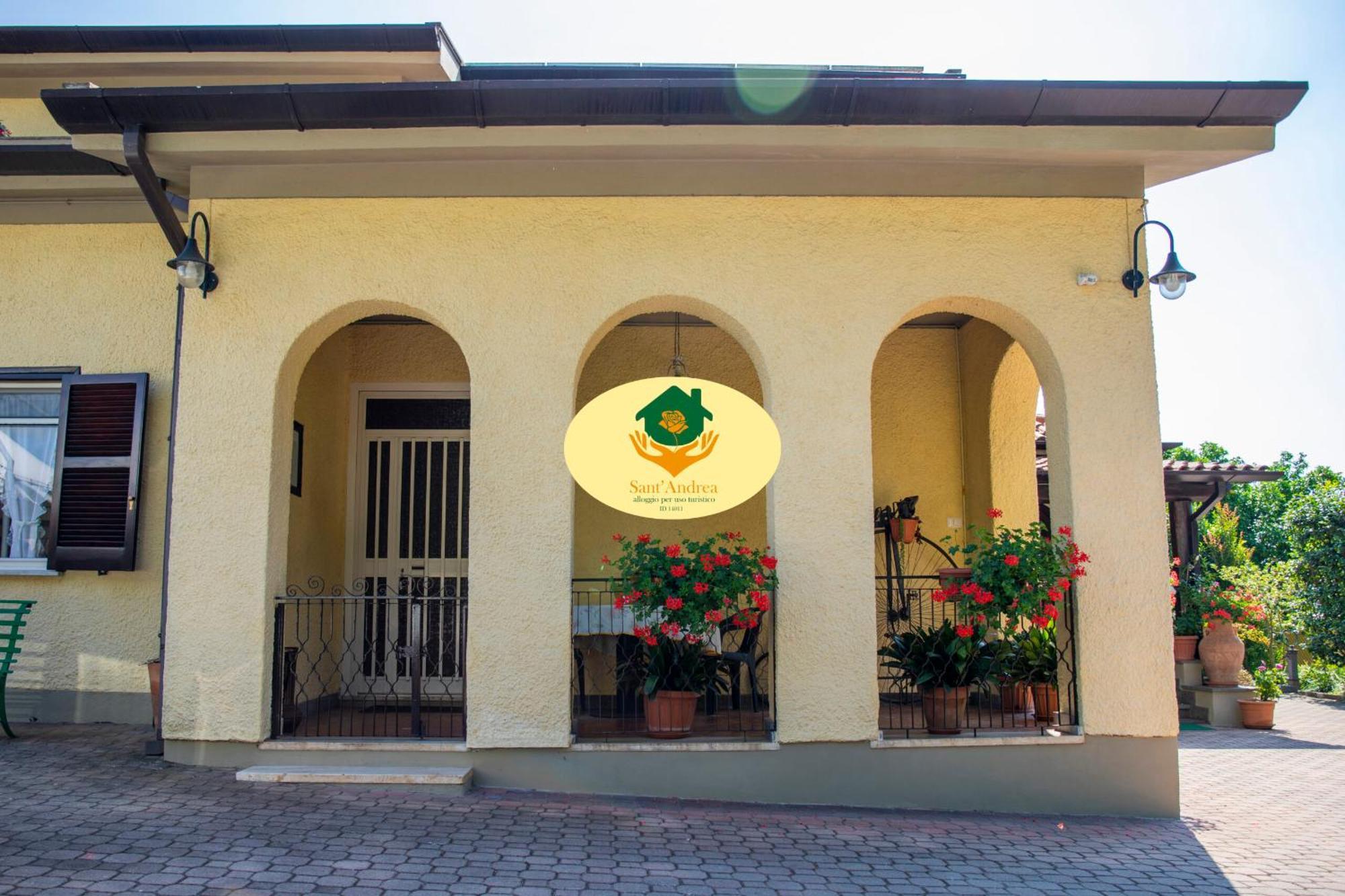 Alloggio Per Uso Turistico Sant'Andrea Lariano 外观 照片